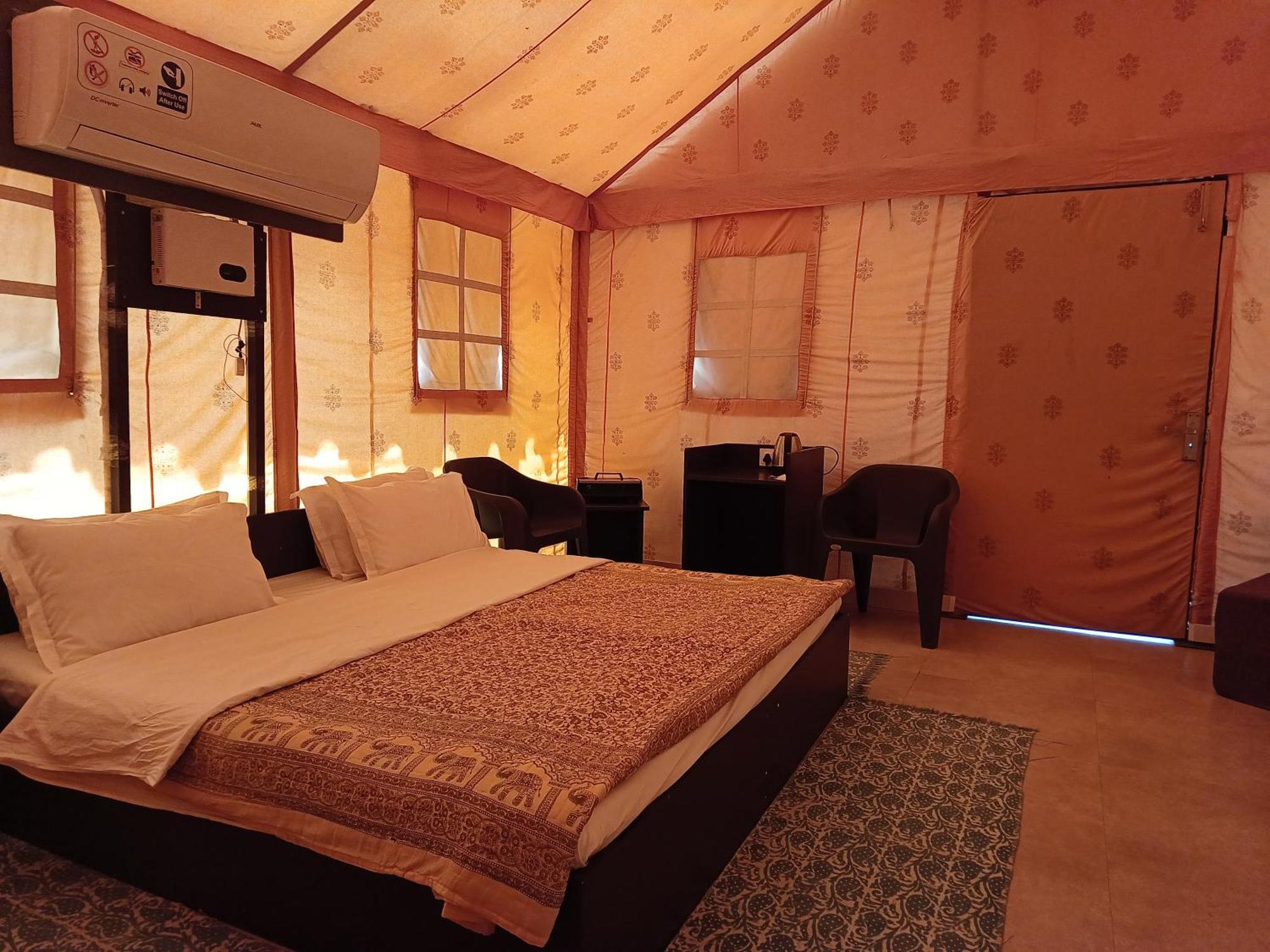 Shivir Aranya - Wilderness Resort อัลวาร์ ภายนอก รูปภาพ
