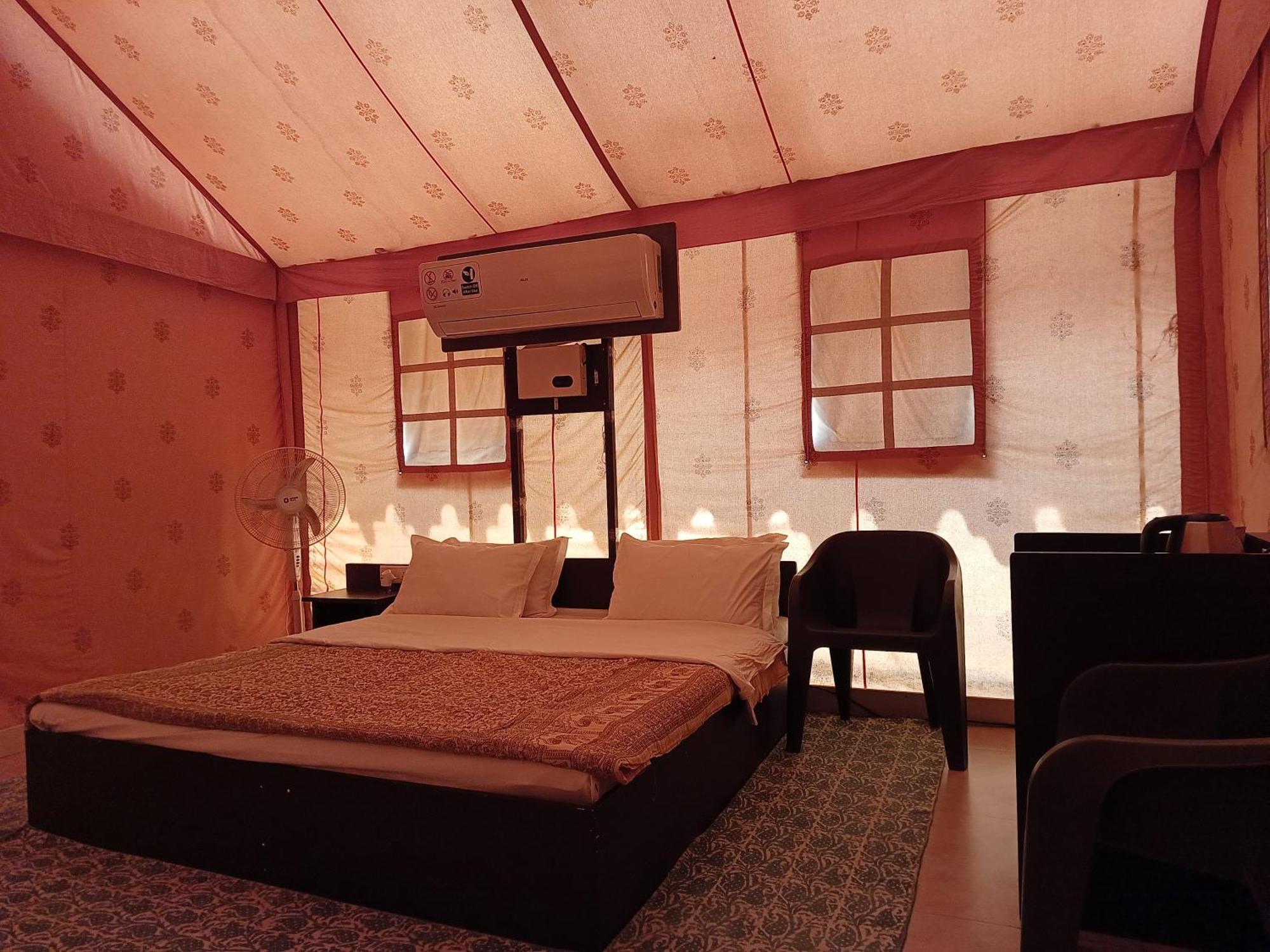 Shivir Aranya - Wilderness Resort อัลวาร์ ภายนอก รูปภาพ