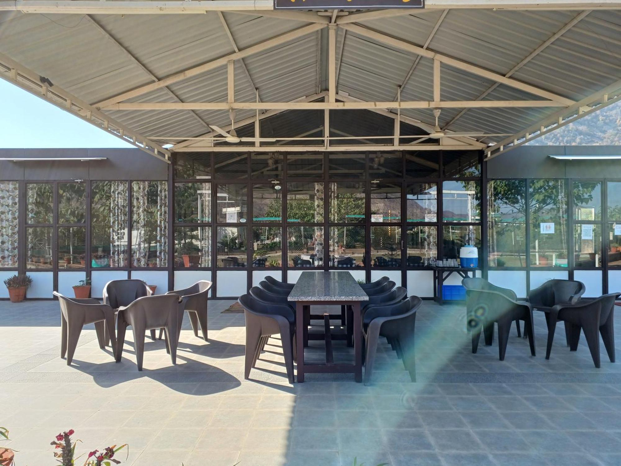 Shivir Aranya - Wilderness Resort อัลวาร์ ภายนอก รูปภาพ