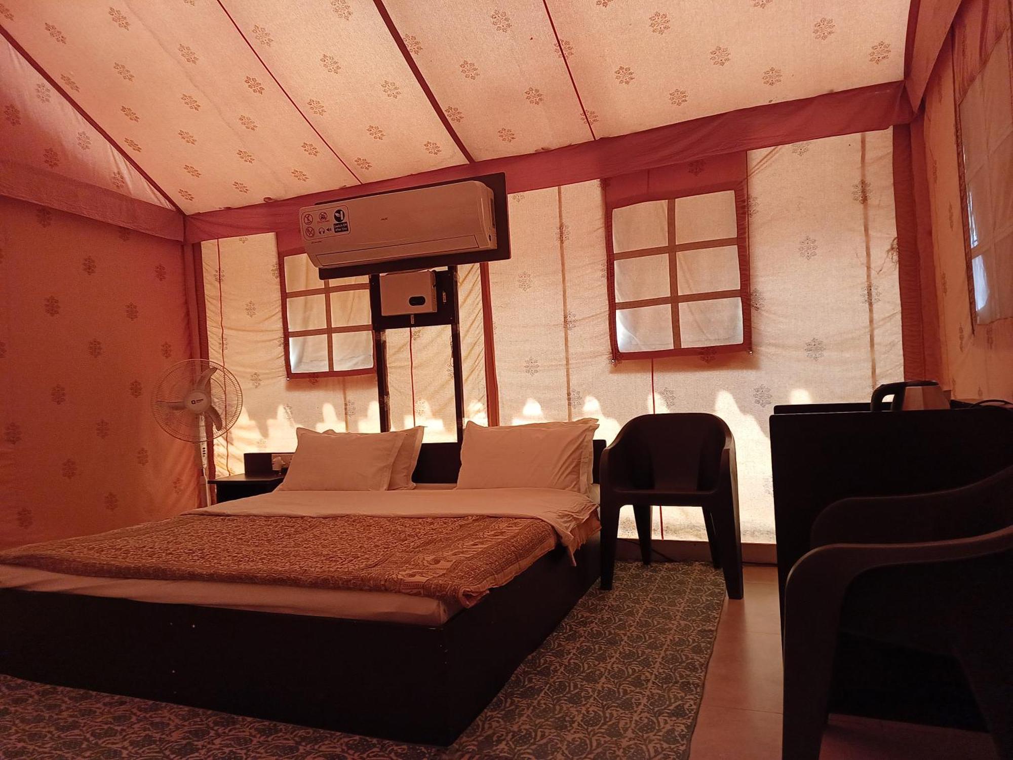 Shivir Aranya - Wilderness Resort อัลวาร์ ภายนอก รูปภาพ