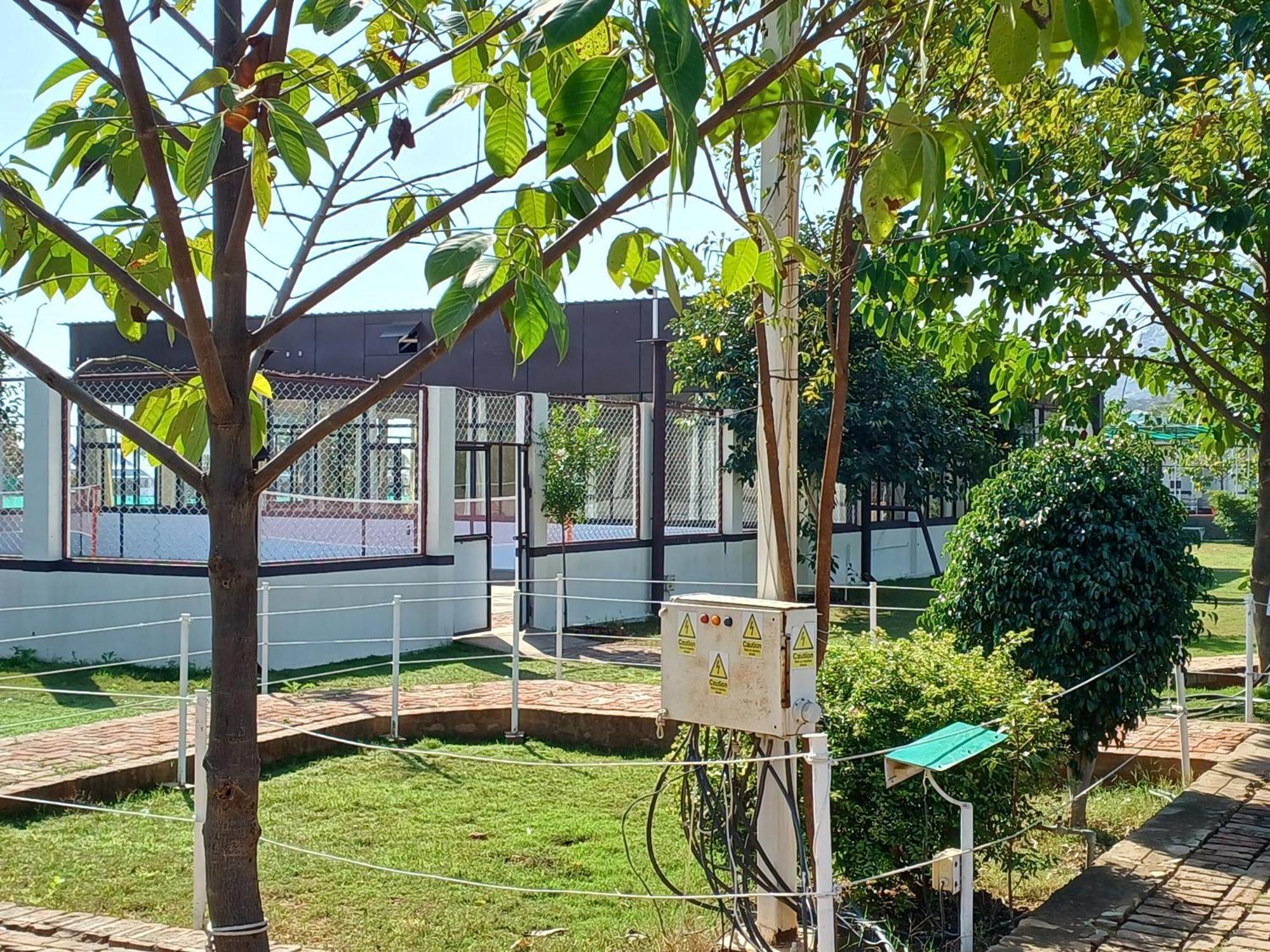 Shivir Aranya - Wilderness Resort อัลวาร์ ภายนอก รูปภาพ