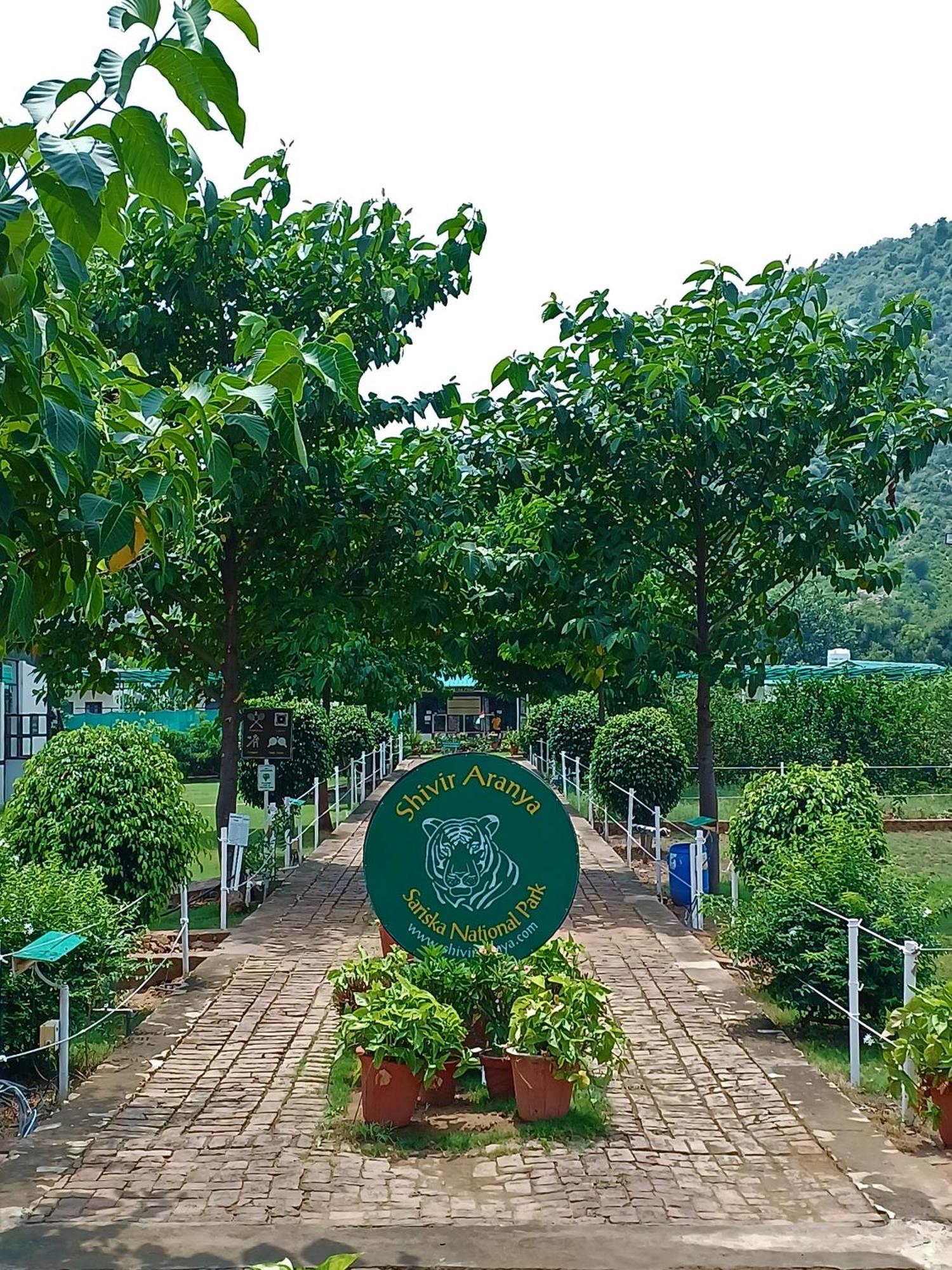 Shivir Aranya - Wilderness Resort อัลวาร์ ภายนอก รูปภาพ